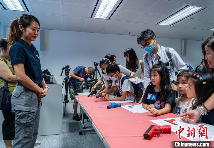 香港特区廉署“开放日”邀市民了解五十载峥嵘  第9张