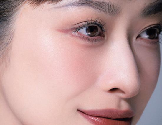中国美妆最前线	，唐毅的正统中式妆容！  第16张