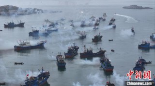 福建南日岛唱响“开海歌” 争撒开渔“第一网”